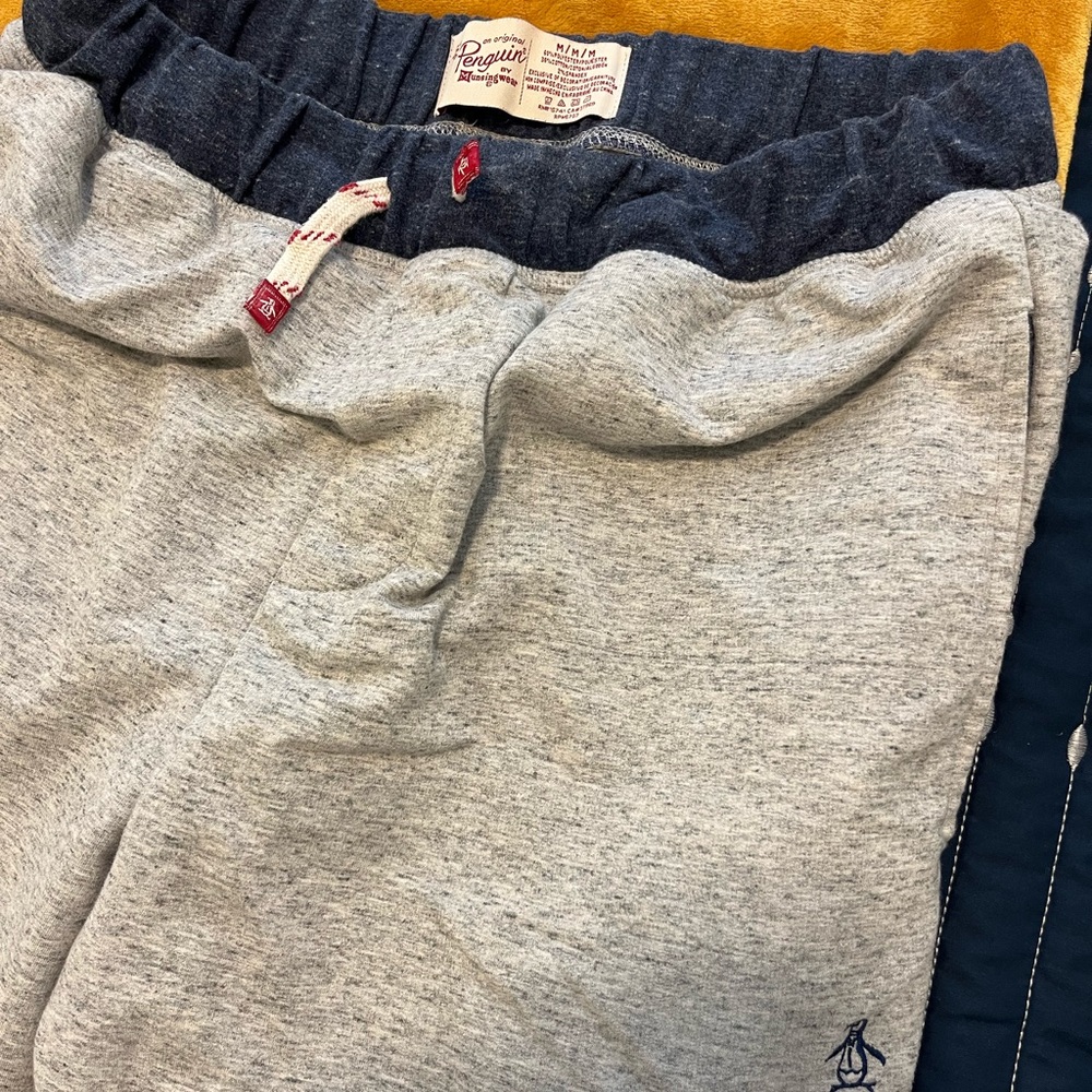 Men’s Medium Penguin Sweatpants